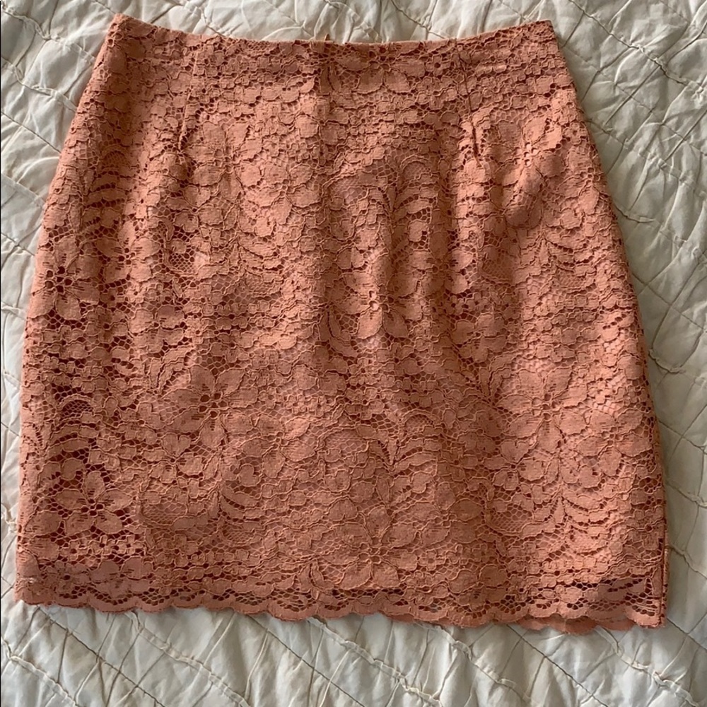 Lace skirt